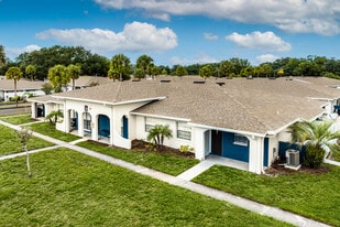 Summit West in Tampa, FL - Building Photo