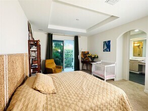 826 Spinnaker Dr E in Hollywood, FL - Building Photo - Building Photo