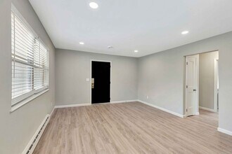 3854 Washington Ave in Cincinnati, OH - Building Photo - Building Photo