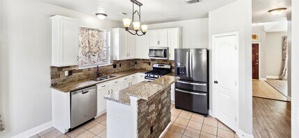 4519 Regal Dr in Baytown, TX - Building Photo - Building Photo