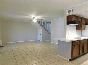 2408 Bernard St in Denton, TX - Building Photo - Building Photo