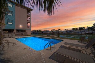 145 116th Ave in Treasure Island, FL - Building Photo