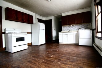 405 Wilson St-Unit -3 in Waterbury, CT - Building Photo - Building Photo