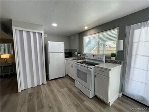 3695 S Ceylon Way in Aurora, CO - Building Photo - Building Photo