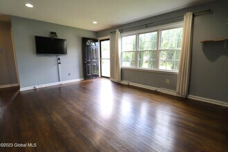 66 Cordell Rd in Schenectady, NY - Building Photo - Building Photo