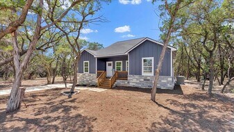 248 Brushy Crk Trl in Bandera, TX - Building Photo