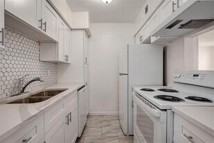 8521 Hearth Dr in Houston, TX - Building Photo