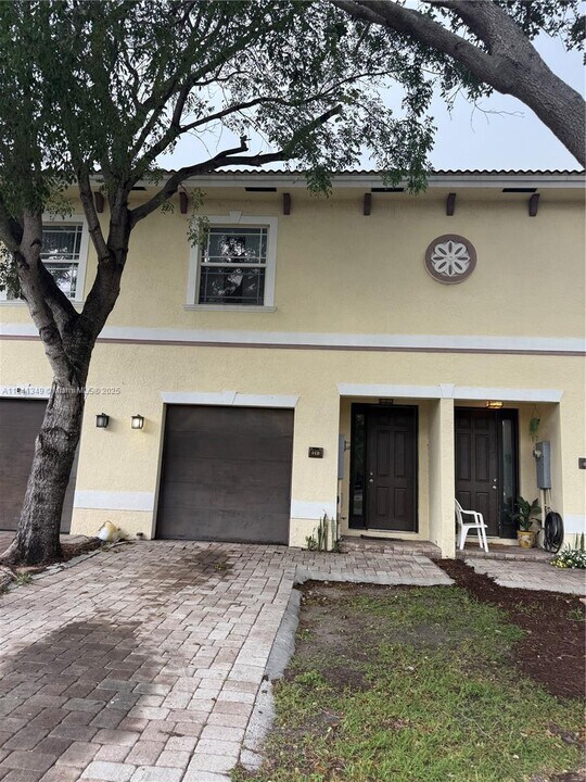 1243 NE 23rd Ave in Pompano Beach, FL - Building Photo