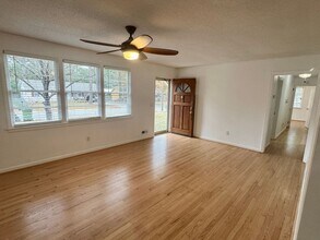 2522 Stonehenge Dr in Cayce, SC - Building Photo - Building Photo