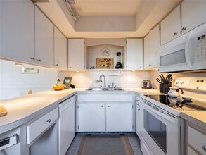 400 Base Ave E, Unit 400 Base Ave in Venice, FL - Building Photo - Building Photo
