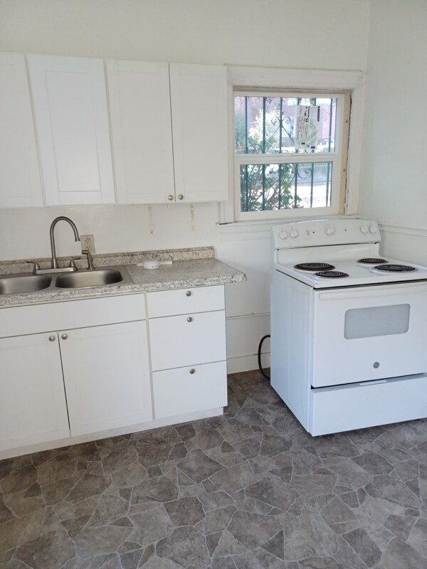 property at 914 Sacramento St