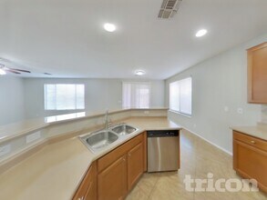 6624 S 45th Glen in Phoenix, AZ - Building Photo - Building Photo