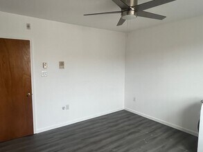 2555 S Alder St in Philadelphia, PA - Building Photo - Building Photo