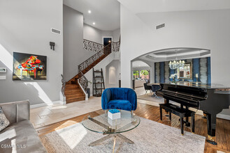 4724 Noble Ave in Los Angeles, CA - Building Photo - Building Photo