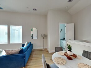 850 Elkhart St in Houston, TX - Foto de edificio - Building Photo
