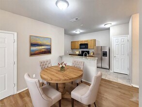 512 E Hazelwood St in Princeton, TX - Foto de edificio - Building Photo