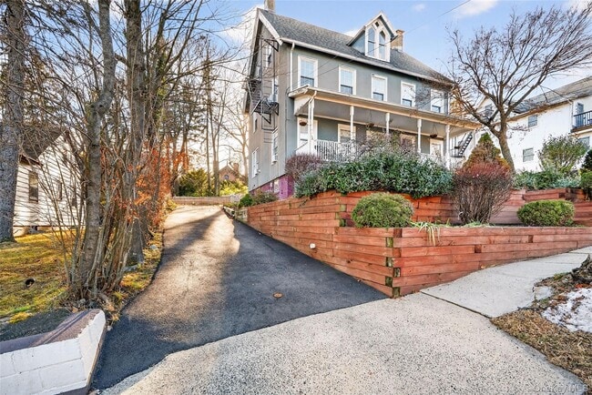 21 Elysian Ave in Nyack, NY - Building Photo - Building Photo
