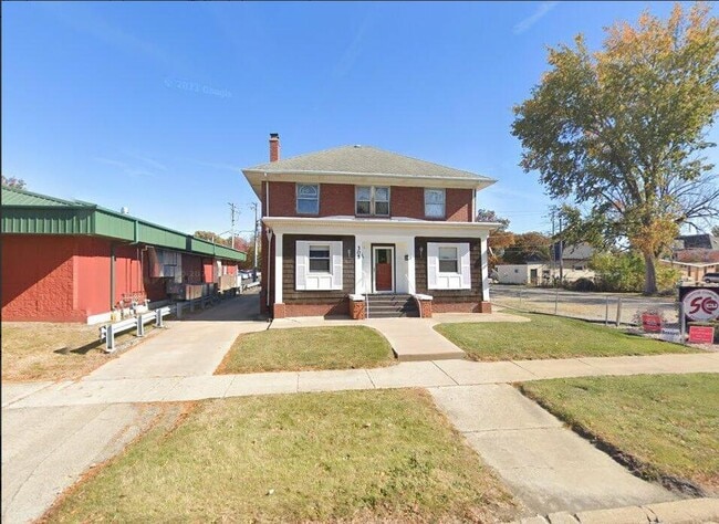 property at 305 N Bloomington St