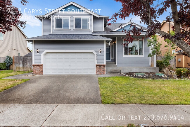 9217 Carys St SE in Yelm, WA - Foto de edificio - Building Photo