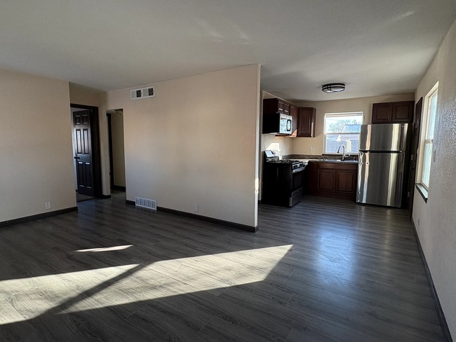 1211 Florence Ave in Colorado Springs, CO - Foto de edificio - Building Photo