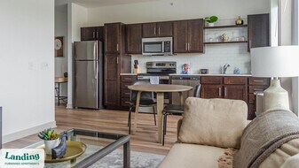 5811 Main St in McCordsville, IN - Building Photo