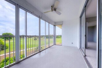 3051 S Palm Aire Dr in Pompano Beach, FL - Building Photo - Building Photo