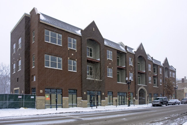 Beverly Townhomes & Condos in Chicago, IL - Building Photo - Building Photo