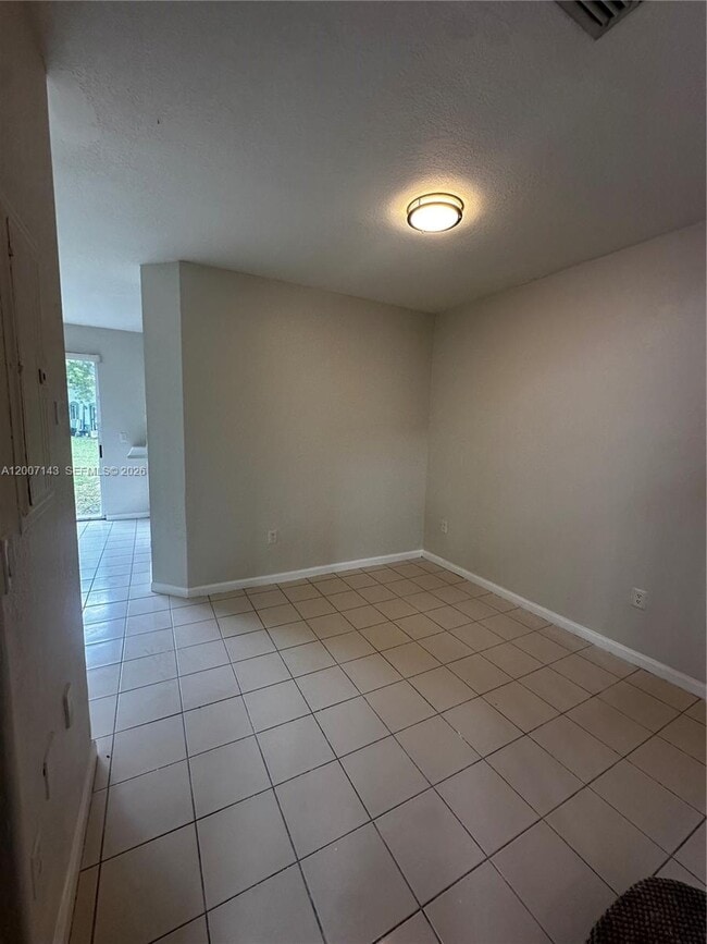 2912 SE 15th Rd in Homestead, FL - Building Photo - Building Photo