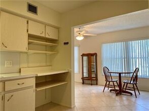 2254 Norwegian Dr, Unit 32 in Clearwater, FL - Building Photo - Building Photo