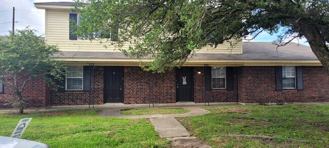 property at 65 W Elmwood Dr