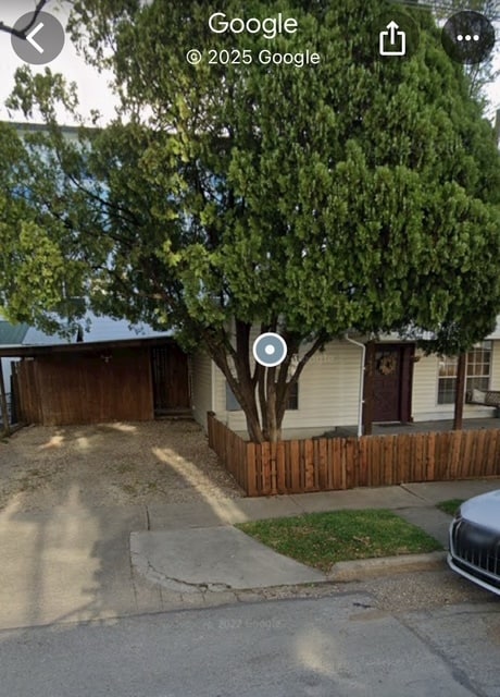 1430 Hubert St in Dallas, TX - Foto de edificio - Building Photo