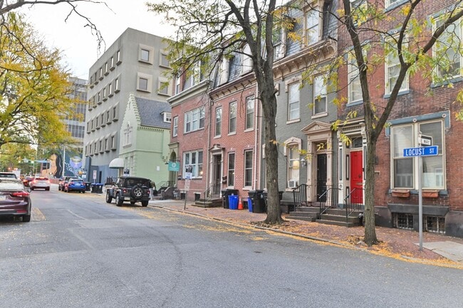 119 Locust St in Harrisburg, PA - Building Photo - Building Photo
