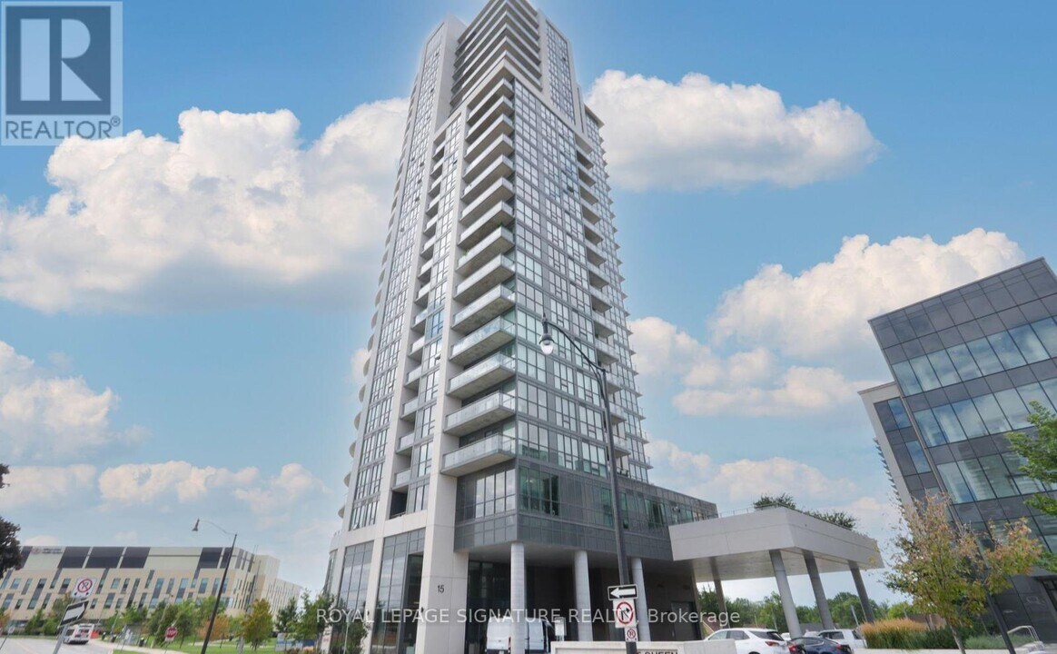 15 Lynch St in Brampton, ON - Building Photo