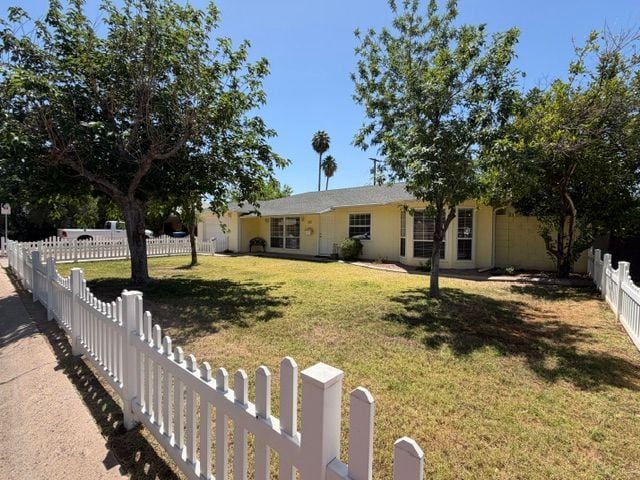 property at 423 W 14th St
