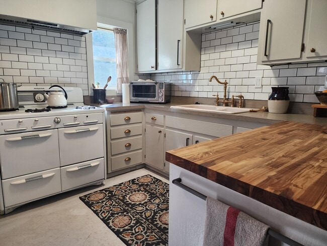 property at 160 County Road 5054