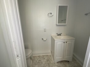 208 Liberty Ct in York, PA - Foto de edificio - Building Photo