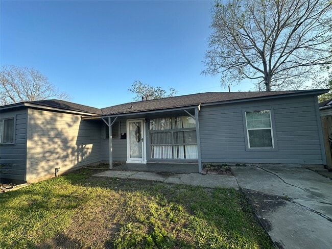 property at 3826 Botany Ln