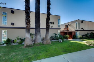 278 E Washington Blvd in Pasadena, CA - Foto de edificio - Building Photo