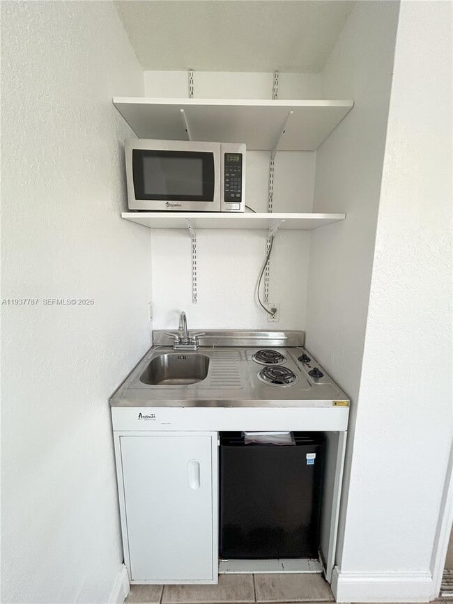 property at 715 NE 6th St