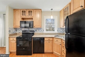 3274 Applegate Ct in Annandale, VA - Building Photo - Building Photo