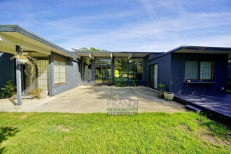 955 Las Ovejas Ave in San Rafael, CA - Building Photo - Building Photo