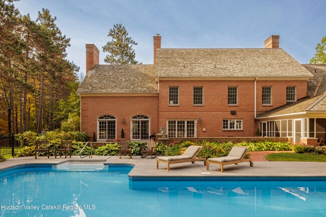 147 Rock City Rd in Chatham, NY - Building Photo - Building Photo