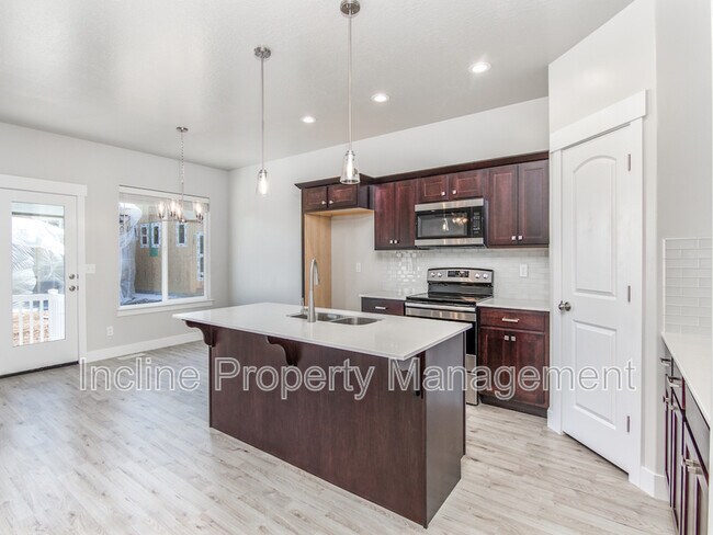 16297 S Truss Dr in Bluffdale, UT - Building Photo - Building Photo