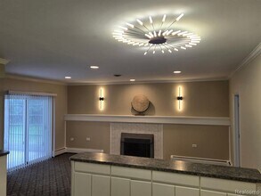 29210 Heritage Ct in Southfield, MI - Building Photo - Building Photo