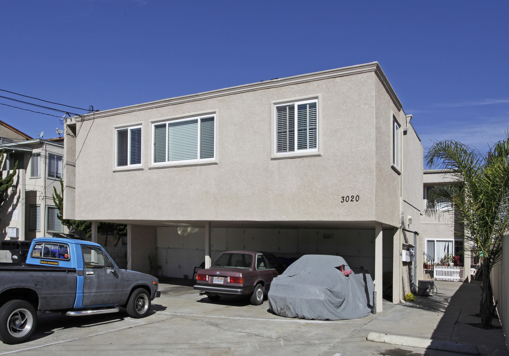 3020 MacAulay St in San Diego, CA - Foto de edificio