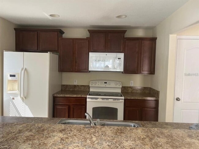 106 Carina Cir in Sanford, FL - Building Photo - Building Photo