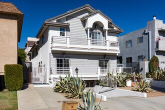 West LA Townhouse in Los Angeles, CA - Foto de edificio - Primary Photo