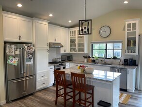 1334 Ella St in San Luis Obispo, CA - Building Photo - Building Photo