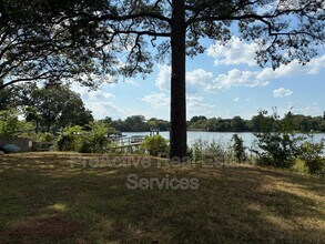 3015 Luxembourg St in Norfolk, VA - Building Photo - Building Photo