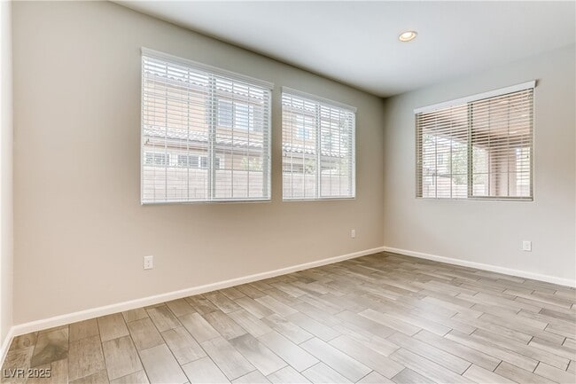 property at 2517 Bankhurst St